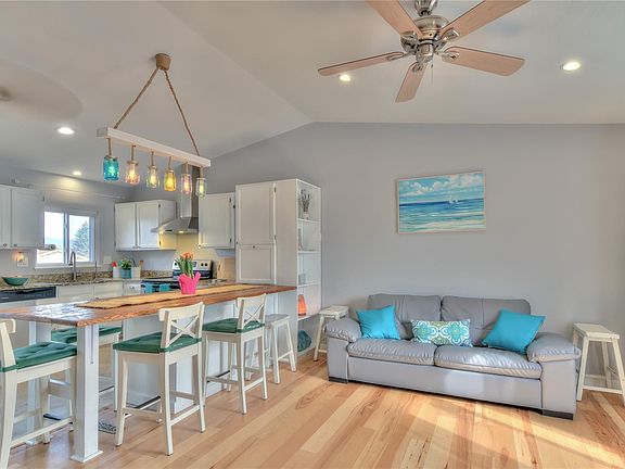 2nd image of 8050 Essington Dr