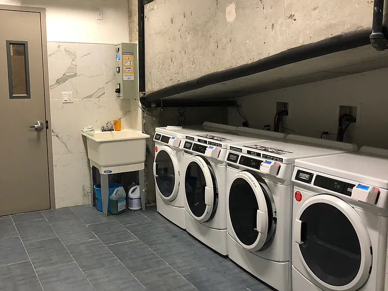 329 Sterling St #4E — Photo 12