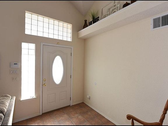 5th image of 521 Russett Ln