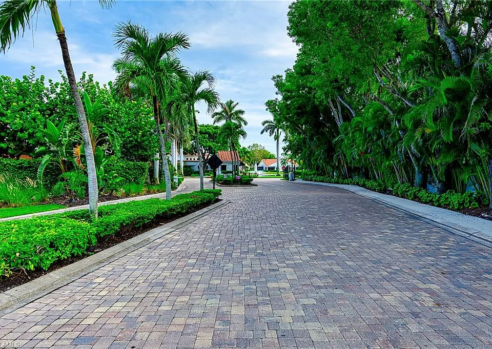 583 Beachwalk Cir #Q-101
