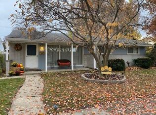 32589 Knollwood Dr, Warren, MI 48092
