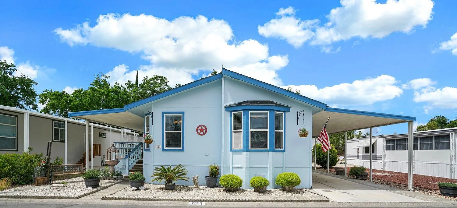 7523 Golden Eye Ln photo 1