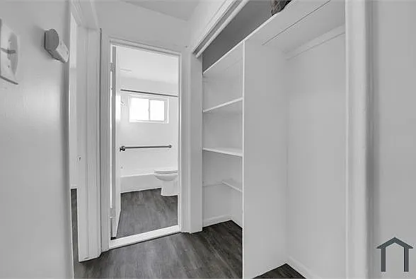 8259 Schaefer Hwy #1 — Photo 9