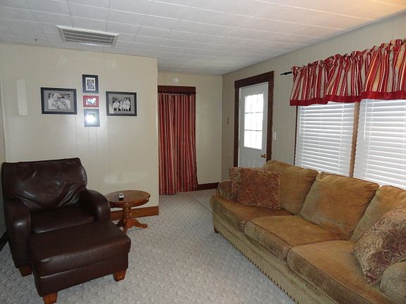 3rd image of 5655 S County Road 550 E