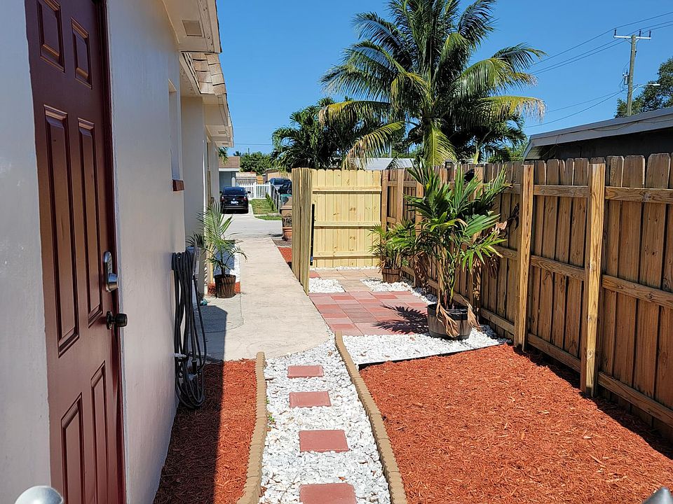 1st image of 3803 SW 59th Ave #3