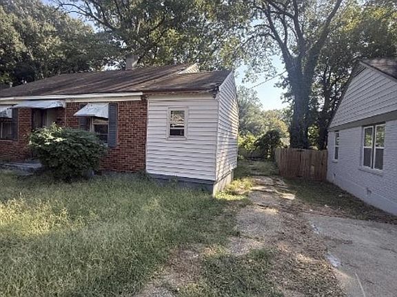 3rd image of 580 Marianna St