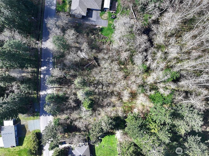 3rd image of 401 Gramayre Road
