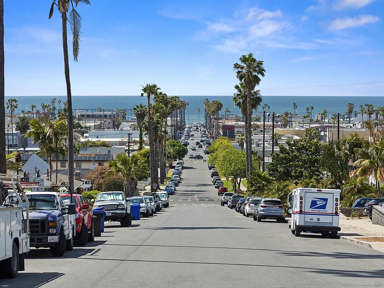 4727 Greene St — Photo 26