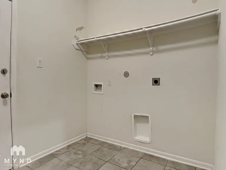 1706 Claire Creek Ct — Photo 12