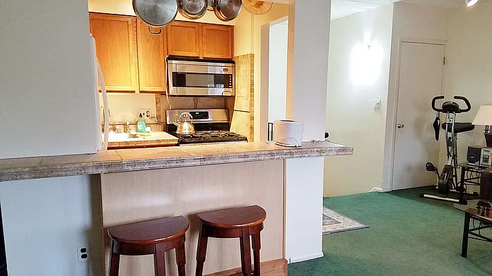 Rented by Azure Realty NY LLC | media 28