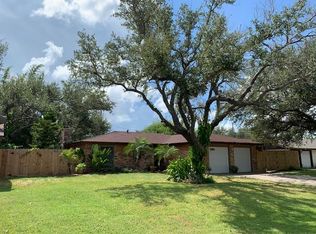 220 Winding Way, Rockport, TX 78382