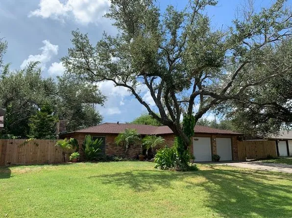 220 Winding Way, Rockport, TX 78382