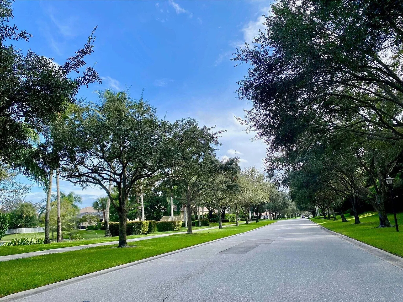 2 bed, 2.0 bath, 1680 sqft, $3,150 — Photo 2