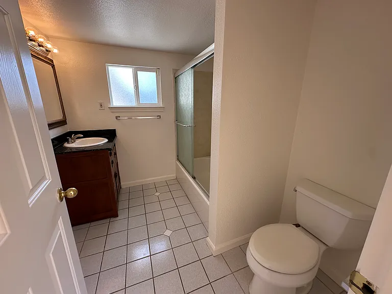 500 McKnight Ln — Photo 11