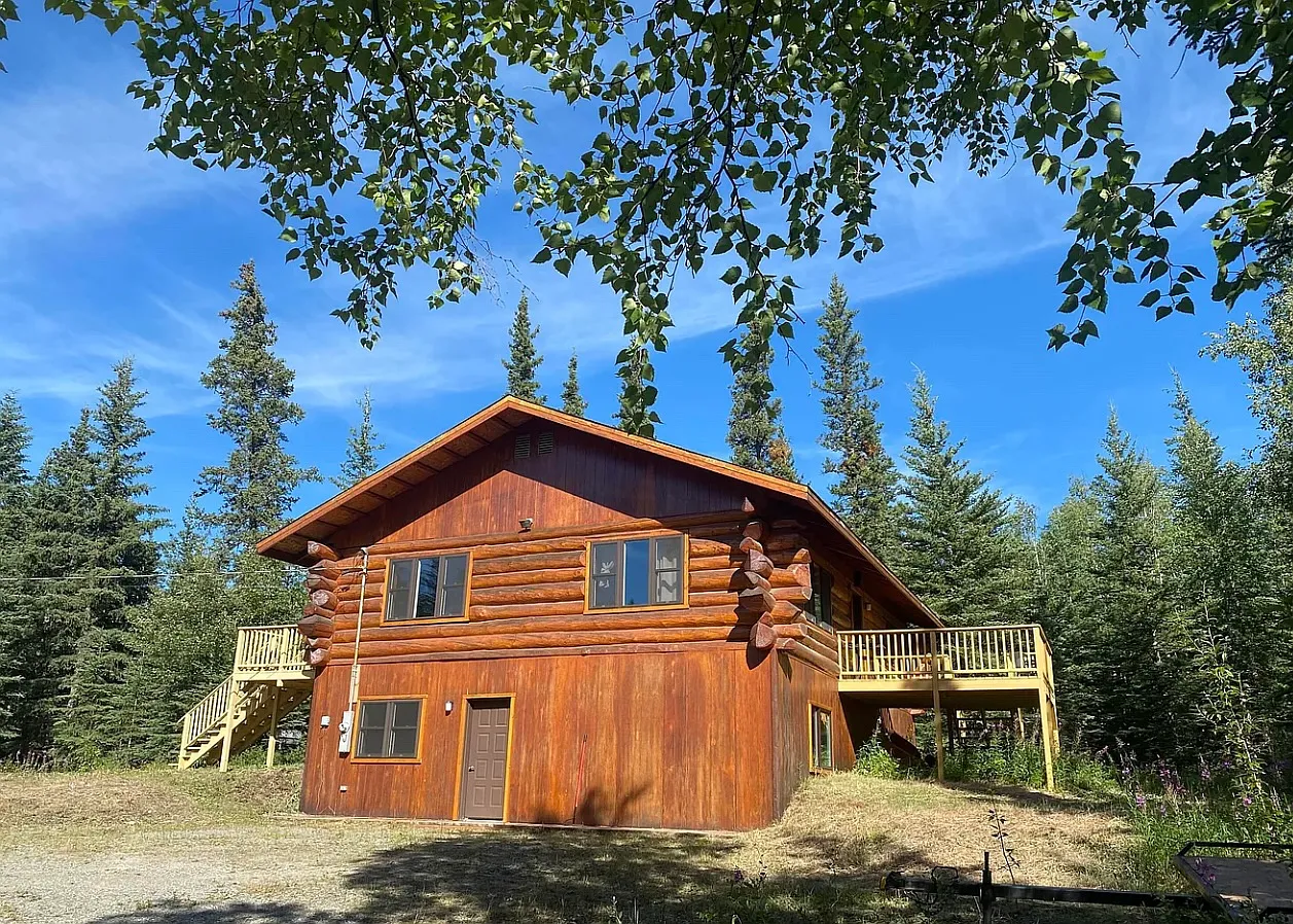 4 bed, 2200 sqft, $2,000 — Photo 1