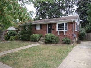 11120 Schuylkill Rd, Rockville, MD 20852