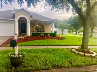 1906 Berry Lake Dr, Brandon, FL 33510