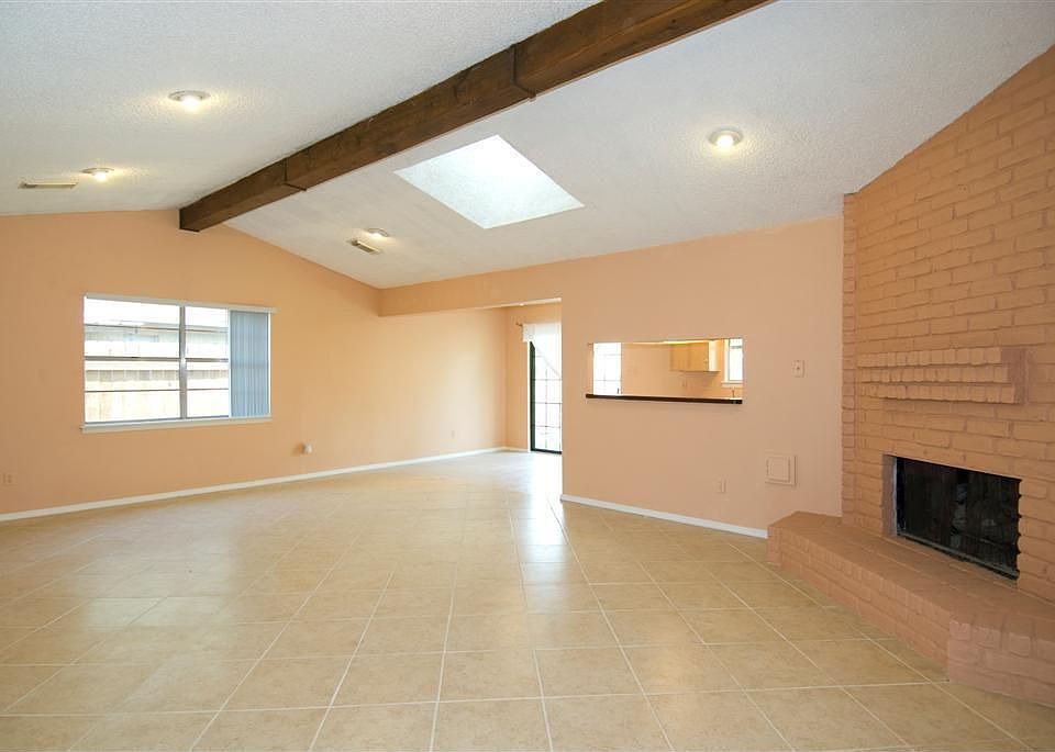 2nd image of 16314 Pitch Pine Dr