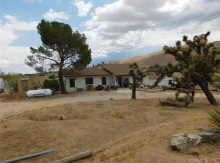 9573 Buena Vista Rd, Apple Valley, CA 92308
