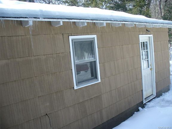 4th image of 444 Hasbrouck Dr