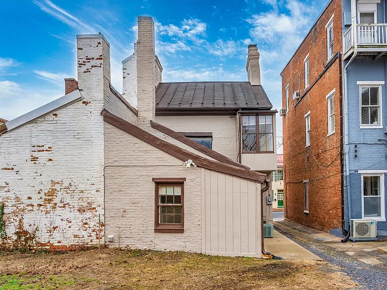 315 W Patrick St — Photo 31