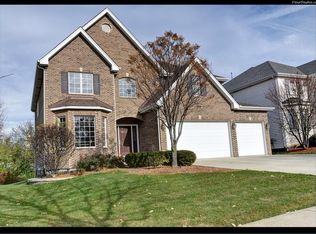 1038 Sean Cir, Darien, IL 60561