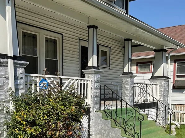 10042 S Parnell Ave, Chicago, IL 60628