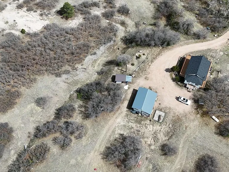 433 W Tomah Rd — Photo 33
