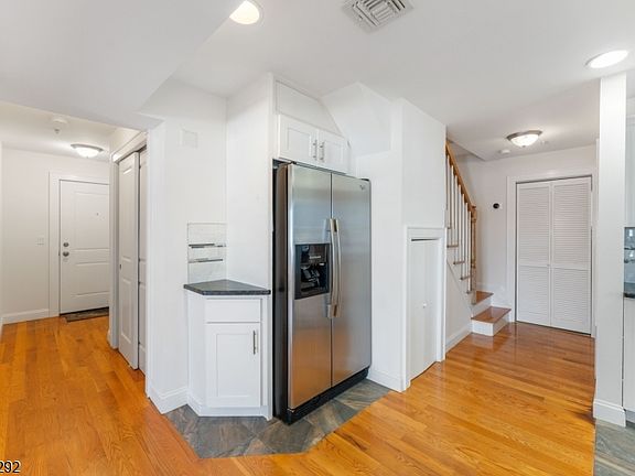4th image of 307 E Elizabeth Ave #5