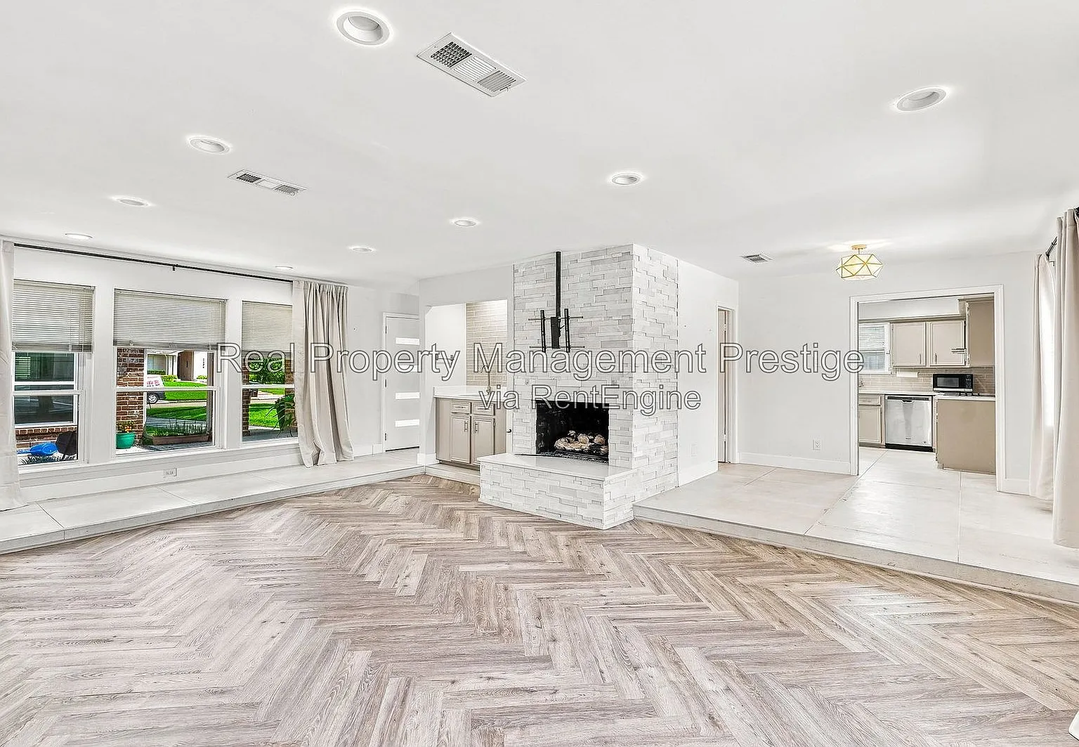 4 bed, 2.5 bath, 2426 sqft, $3,295 — Photo 3
