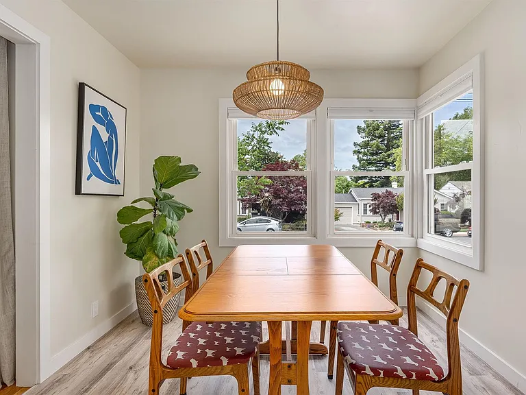 1410 Banks Ave — Photo 10