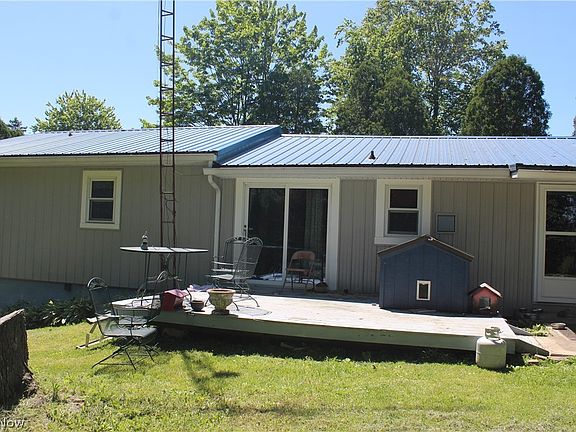 3rd image of 10182 Andora Rd NE