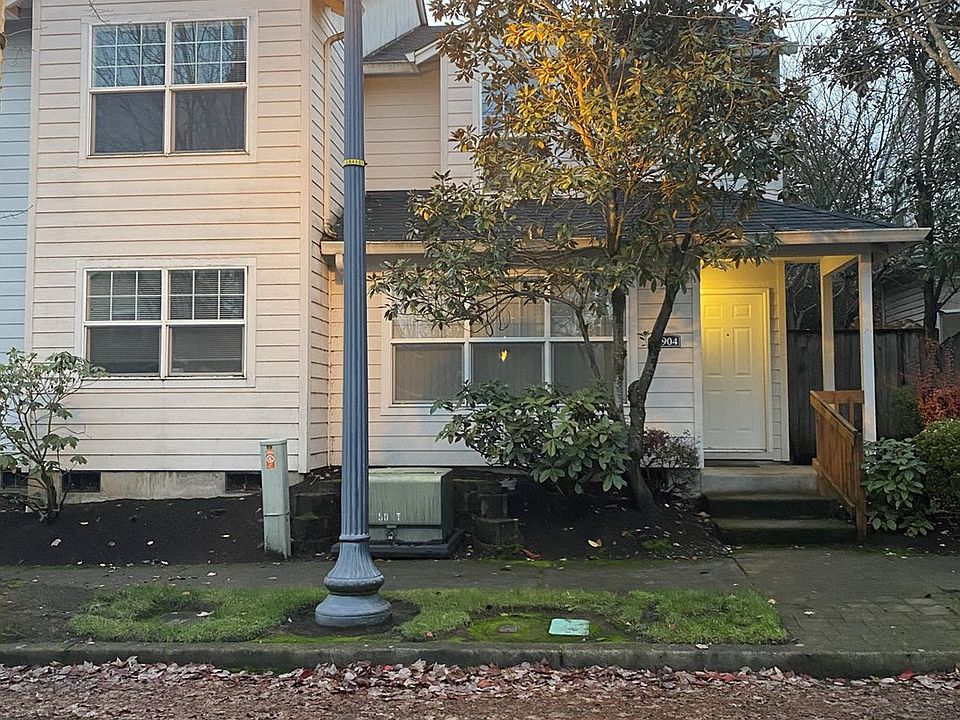 1st image of 5904 NE 35th Cir