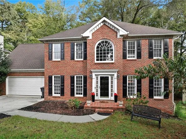 154 Waterloch Ct, Lawrenceville, GA 30043