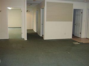 4th image of 1736A Western Ave