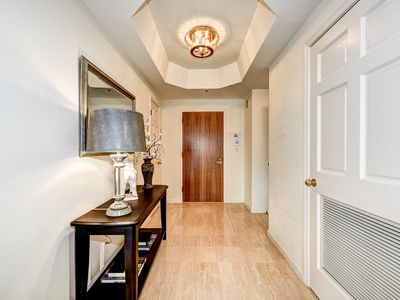 5600 Wisconsin Ave APT 1604, Chevy Chase, MD, 20815