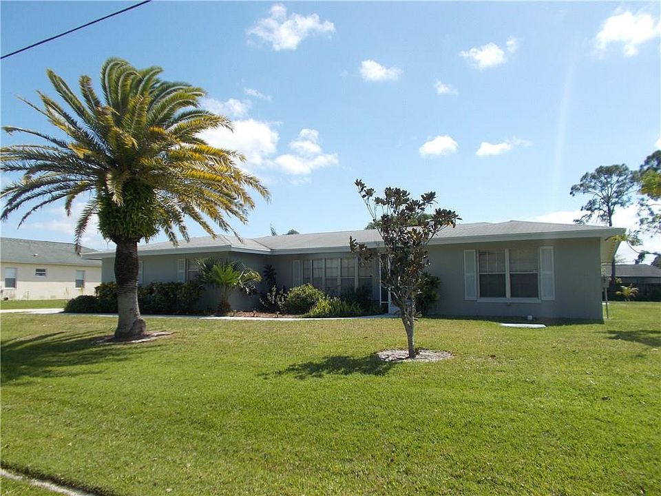 1st image of 456 SW Lakehurst Dr