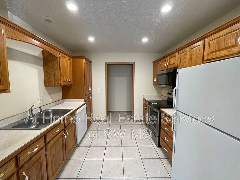 4351 S Farm Road 125 — Photo 5