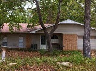 1608 Red Bud Dr, Sulphur, OK 73086