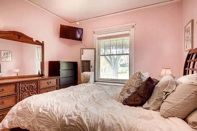 2106 N Raleigh St — Photo 16