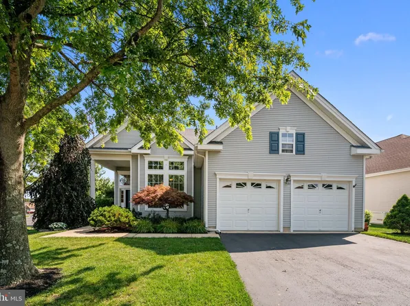 1 Silver Lake Dr, Barnegat, NJ 08005