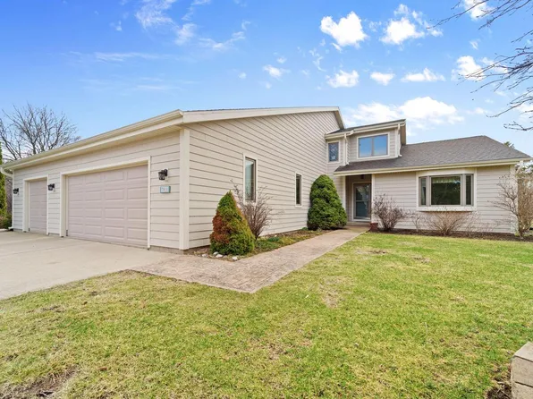 7511 West Sunnyvale COURT, Mequon, WI 53092