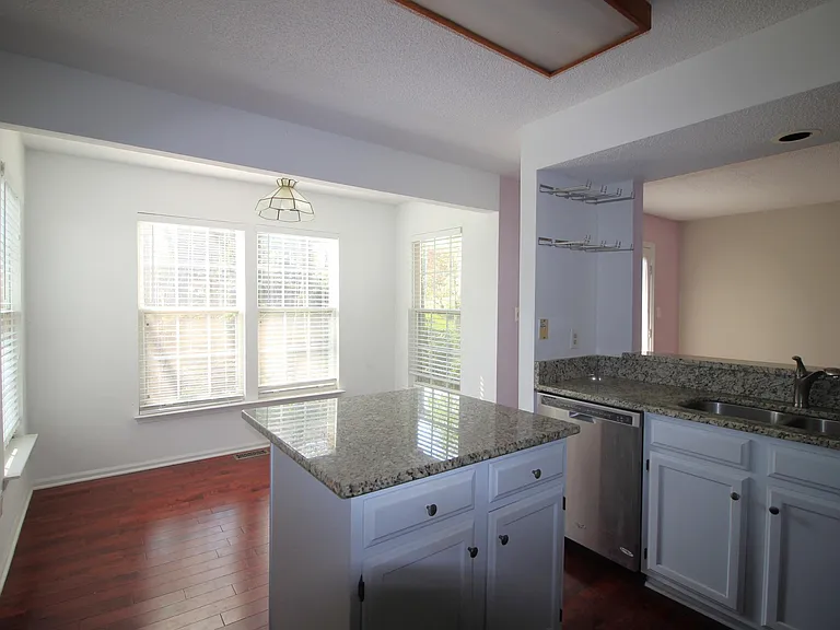 108 Foscoe Ln — Photo 6