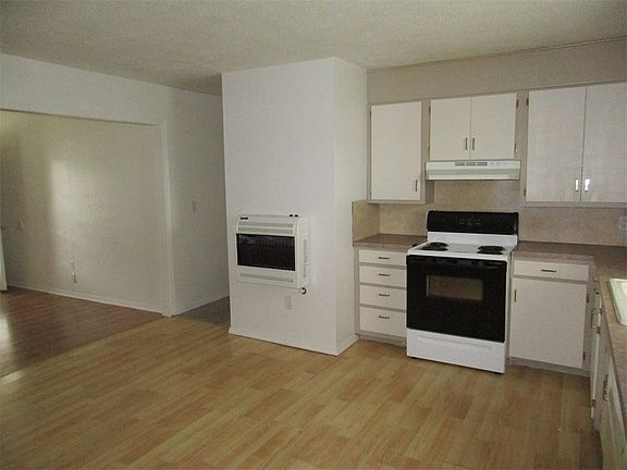 3rd image of 105 Northview Ave