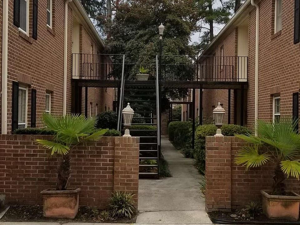 2nd image of 5516 Lakeshore Dr #H-416