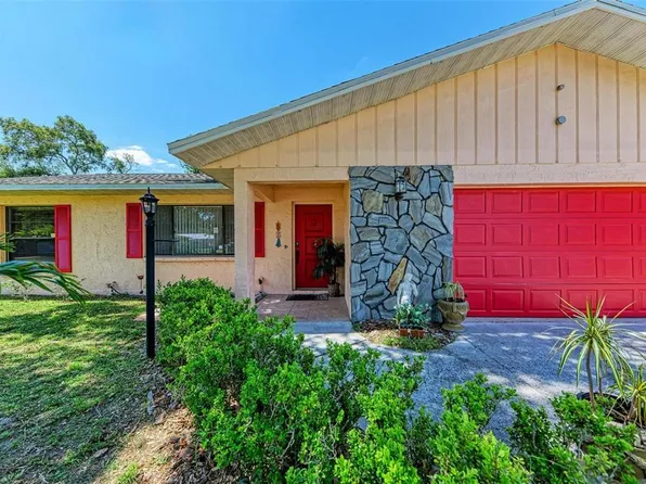 4077 Chisholm Dr, Sarasota, FL 34235