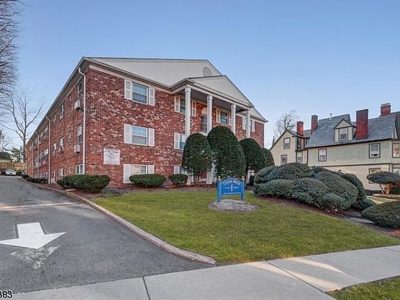 2nd image of 37 Hill St #8C