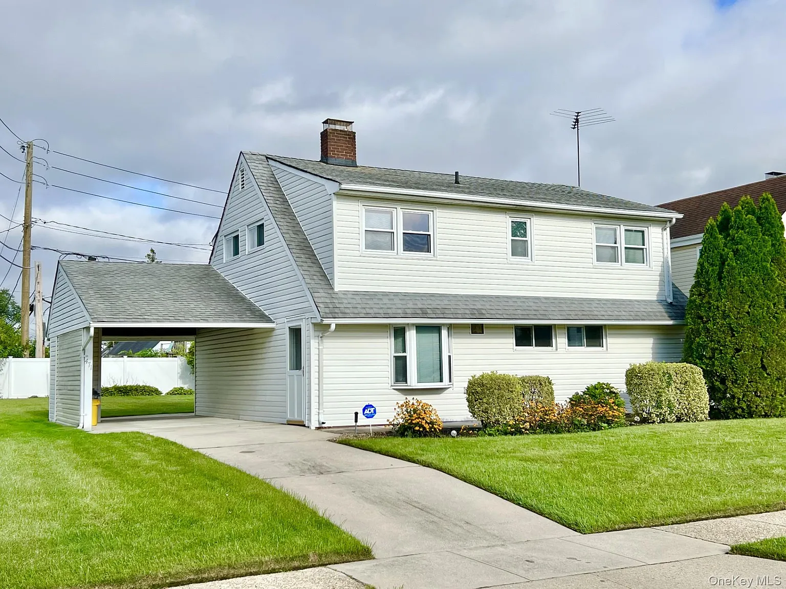 5 bed, 2.0 bath, 1600 sqft, $4,800 — Photo 2