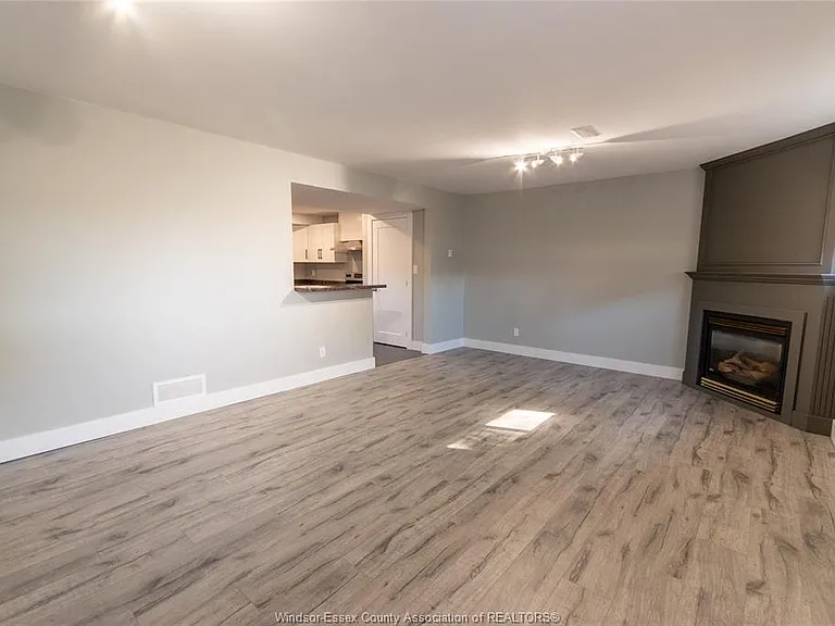 3134 Riberdy Rd #LOWER — Photo 5