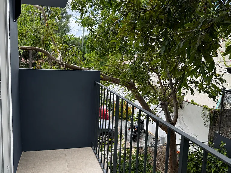 421 SW 9th St #5 — Photo 11